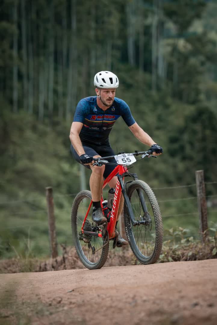 Atleta Elevare Endurance - Ciclismo de Alta Performance
